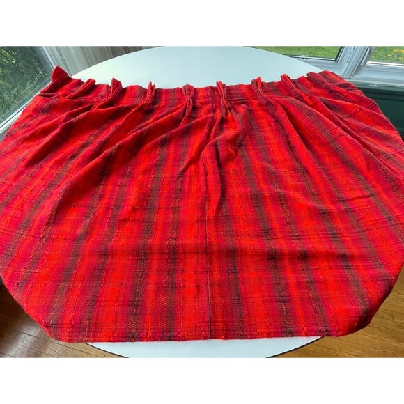 Vintage 70s pleated curtain, multiple red tones plaid, woven single panel - Picture 6 of 9